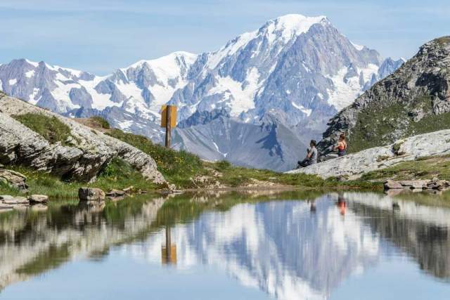 ⇒ Base Camp Lodge · Hotel Bourg-Saint-Maurice, randonnée